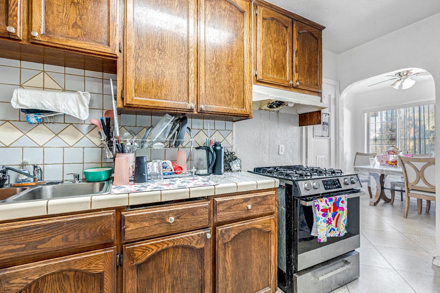 4136 E Madison Avenue, Fresno, CA, 93702