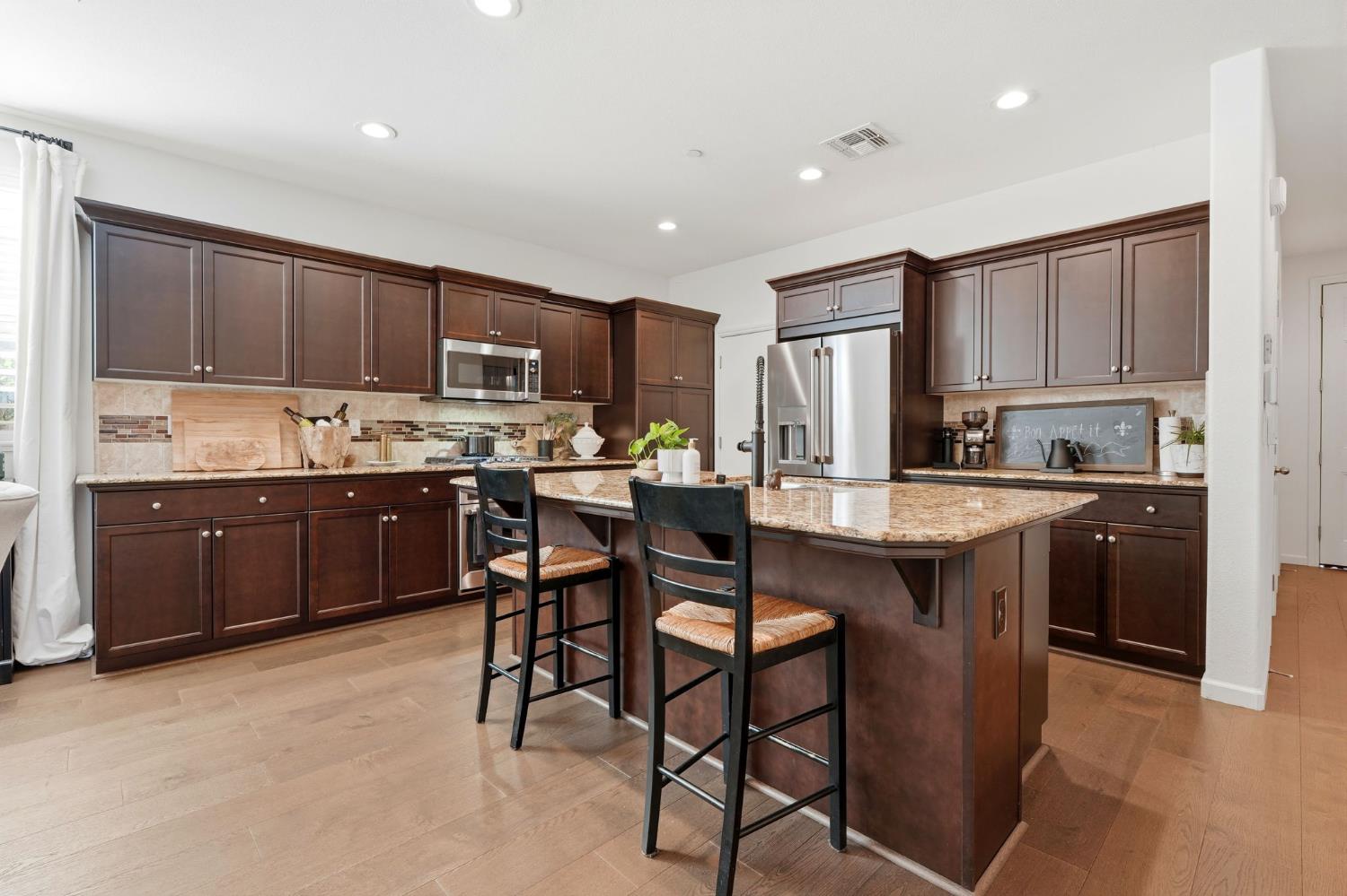 1521 N Encoure Way, Clovis, CA, 93619