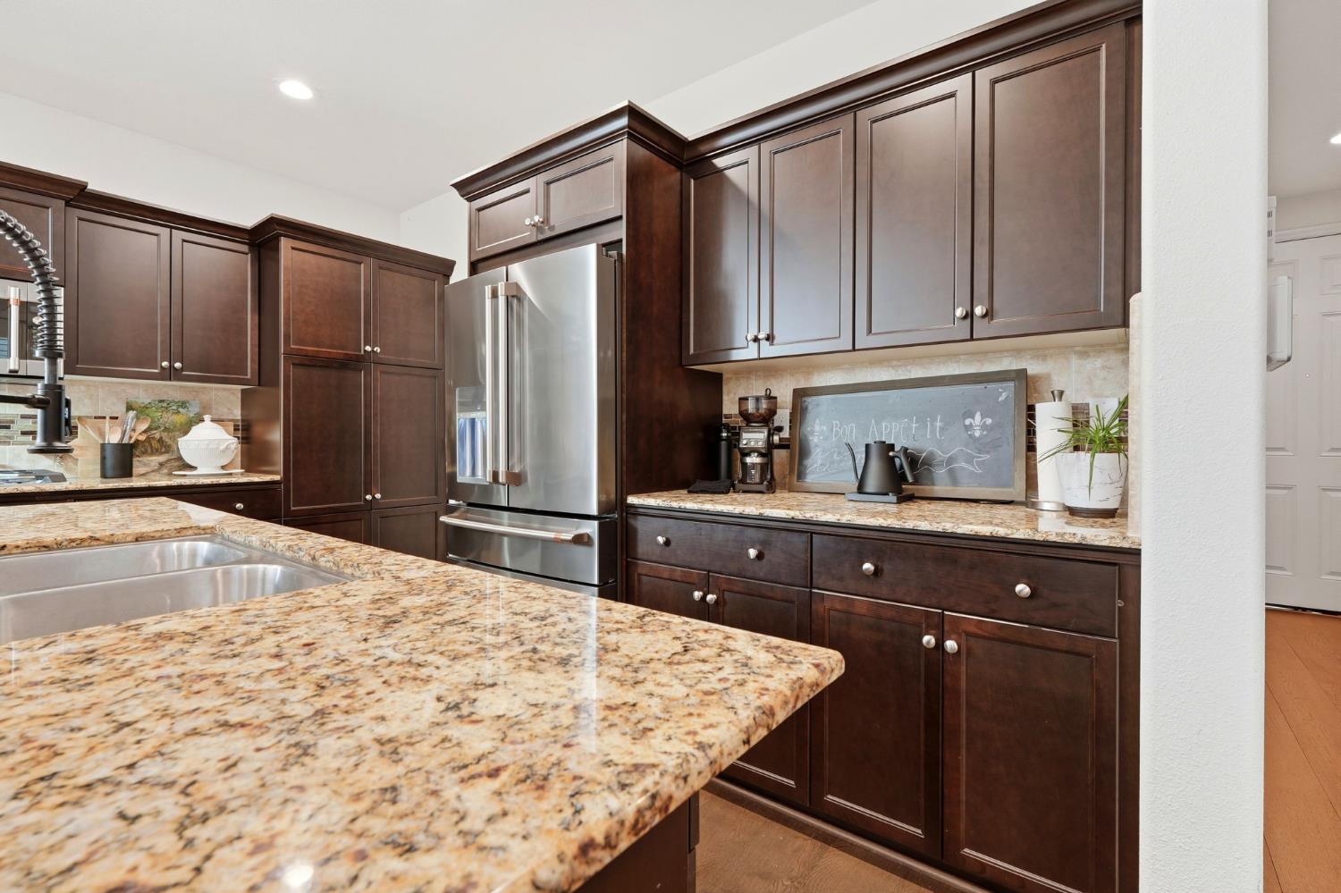 1521 N Encoure Way, Clovis, CA, 93619