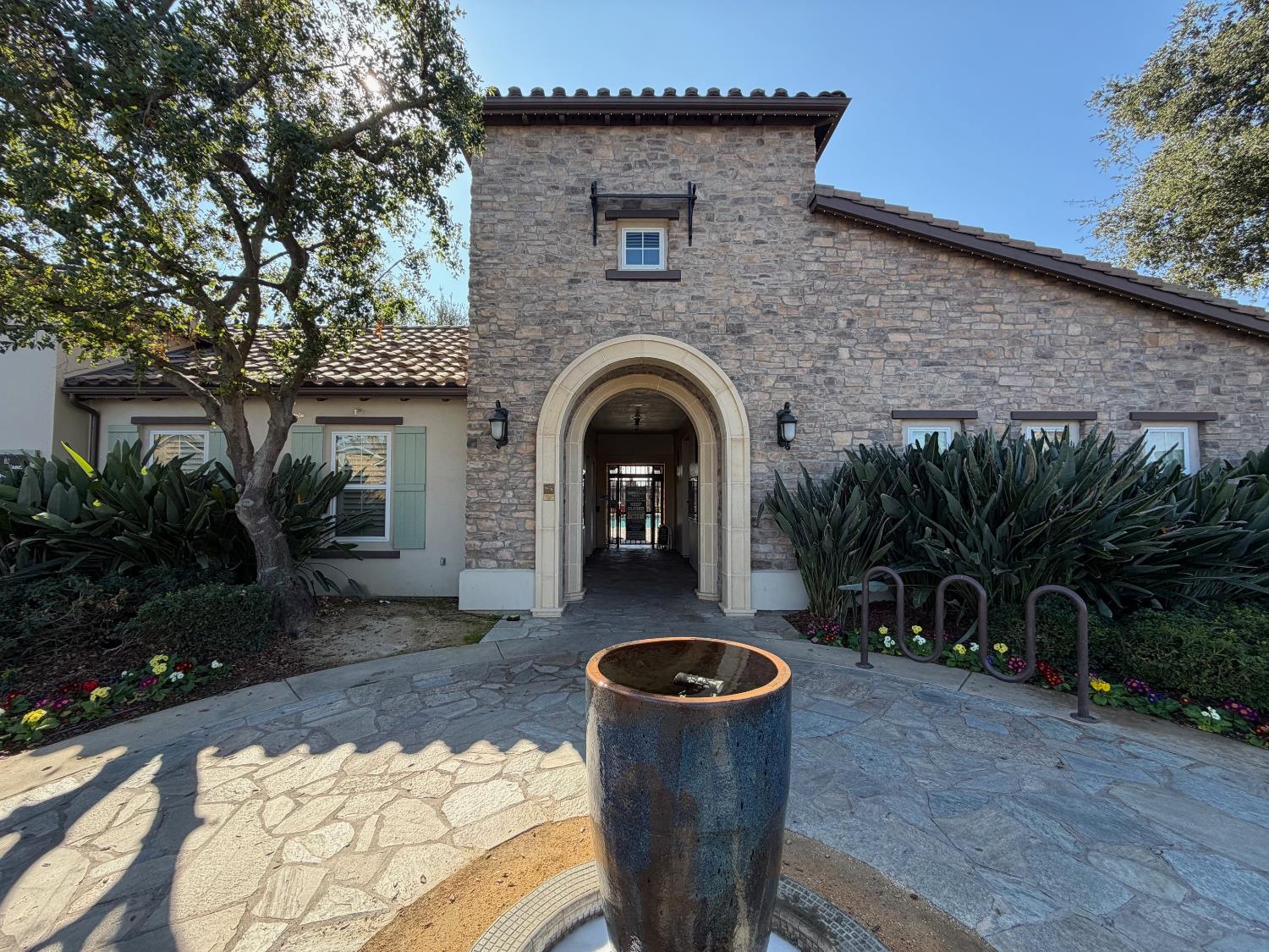 1521 N Encoure Way, Clovis, CA, 93619