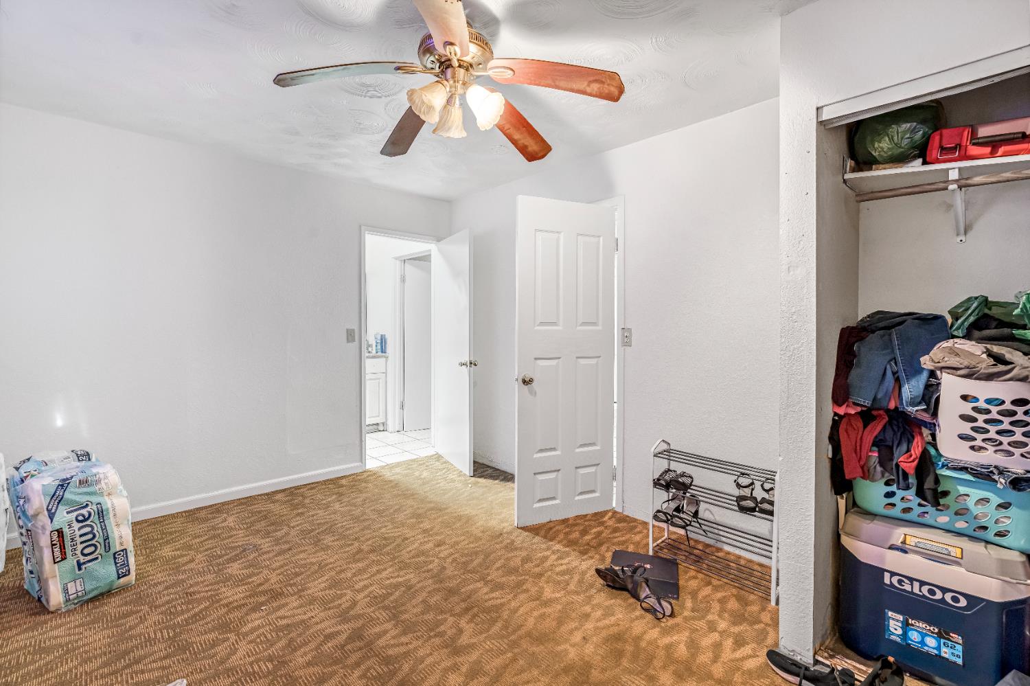 4136 E Madison Avenue, Fresno, CA, 93702