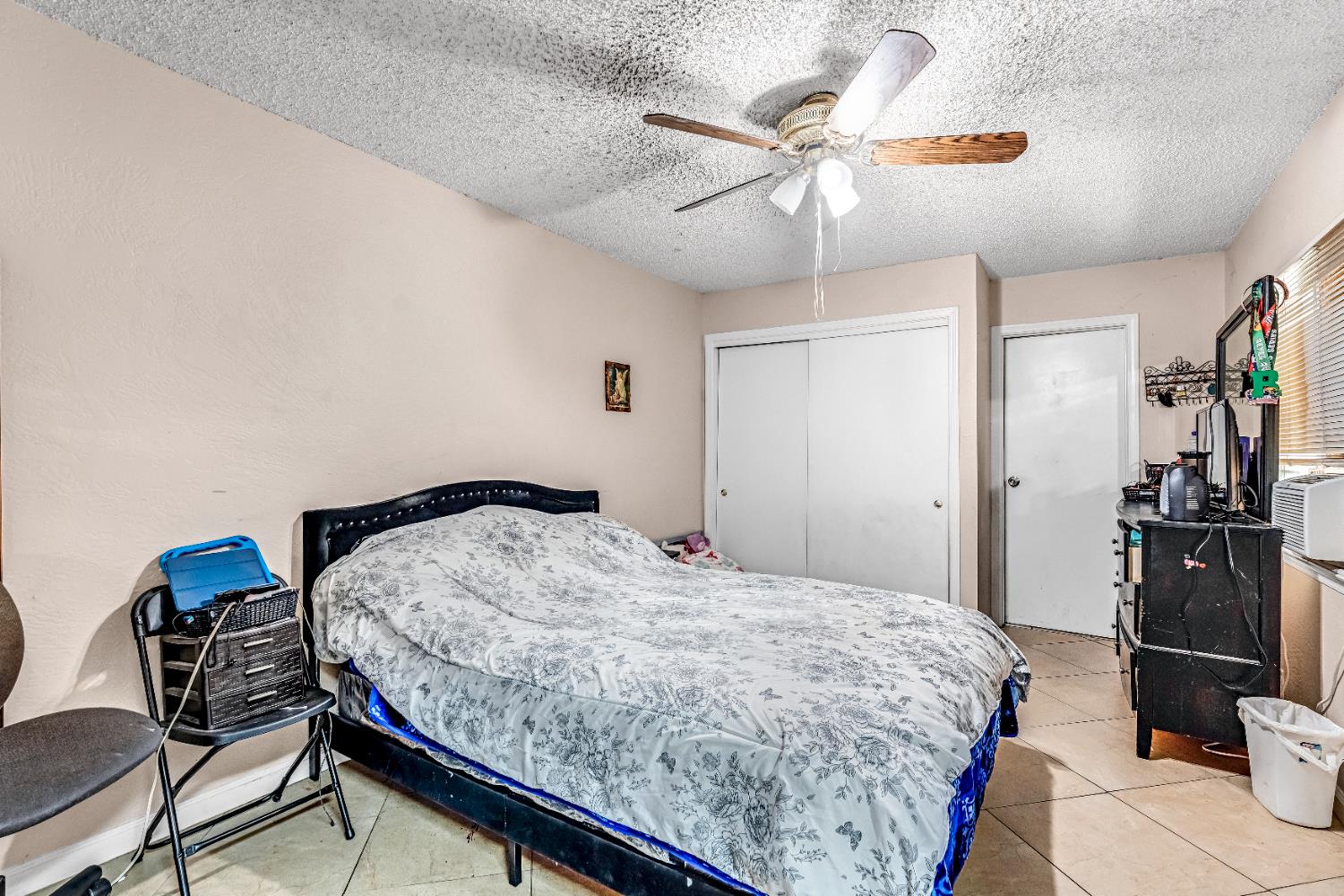 4136 E Madison Avenue, Fresno, CA, 93702