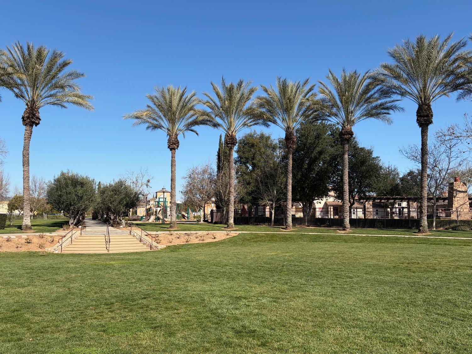 1521 N Encoure Way, Clovis, CA, 93619