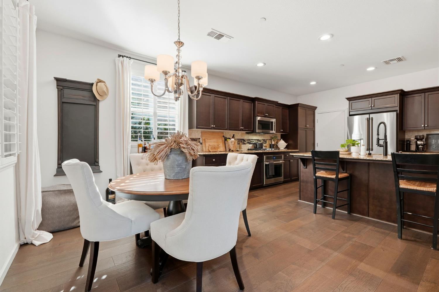1521 N Encoure Way, Clovis, CA, 93619