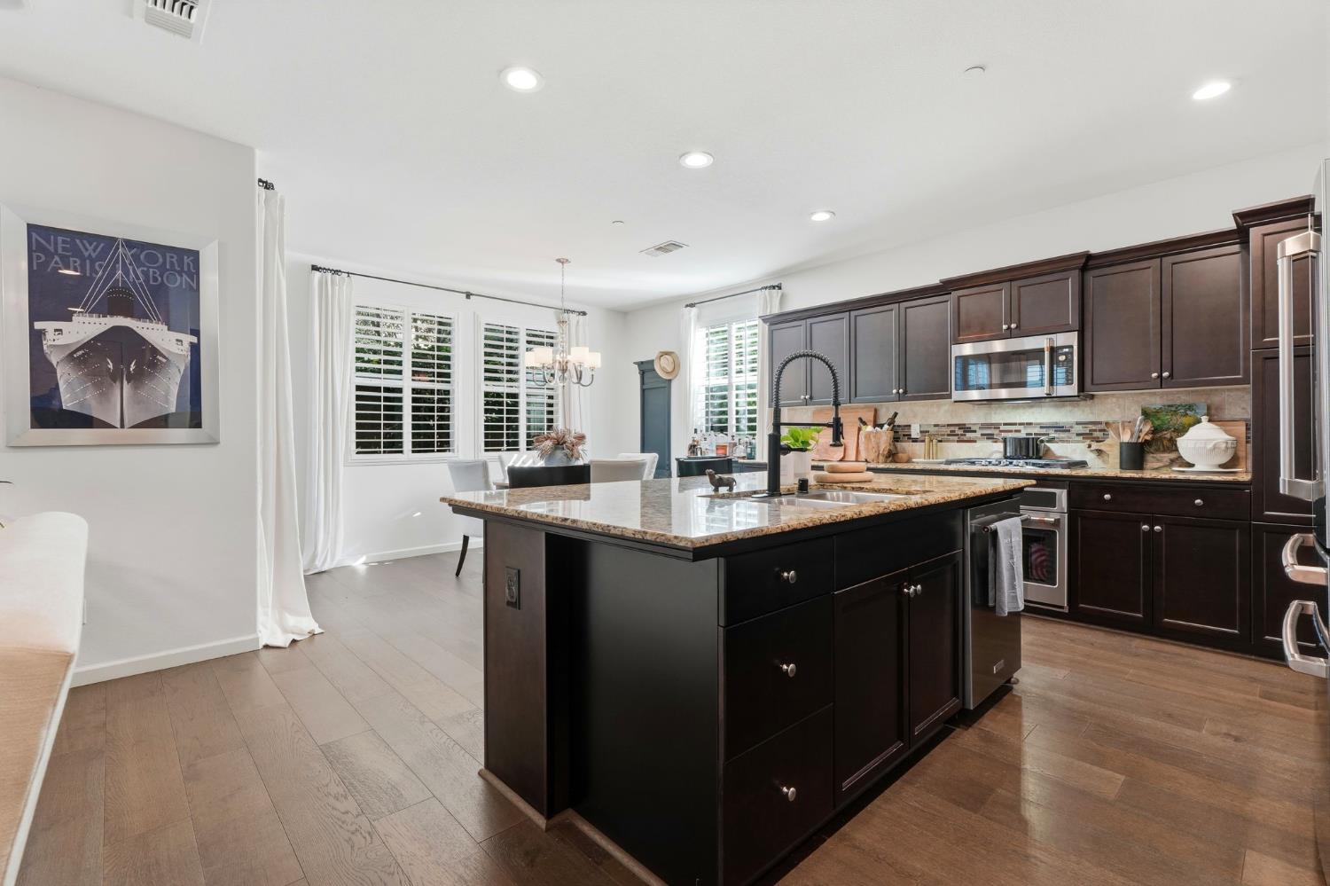 1521 N Encoure Way, Clovis, CA, 93619