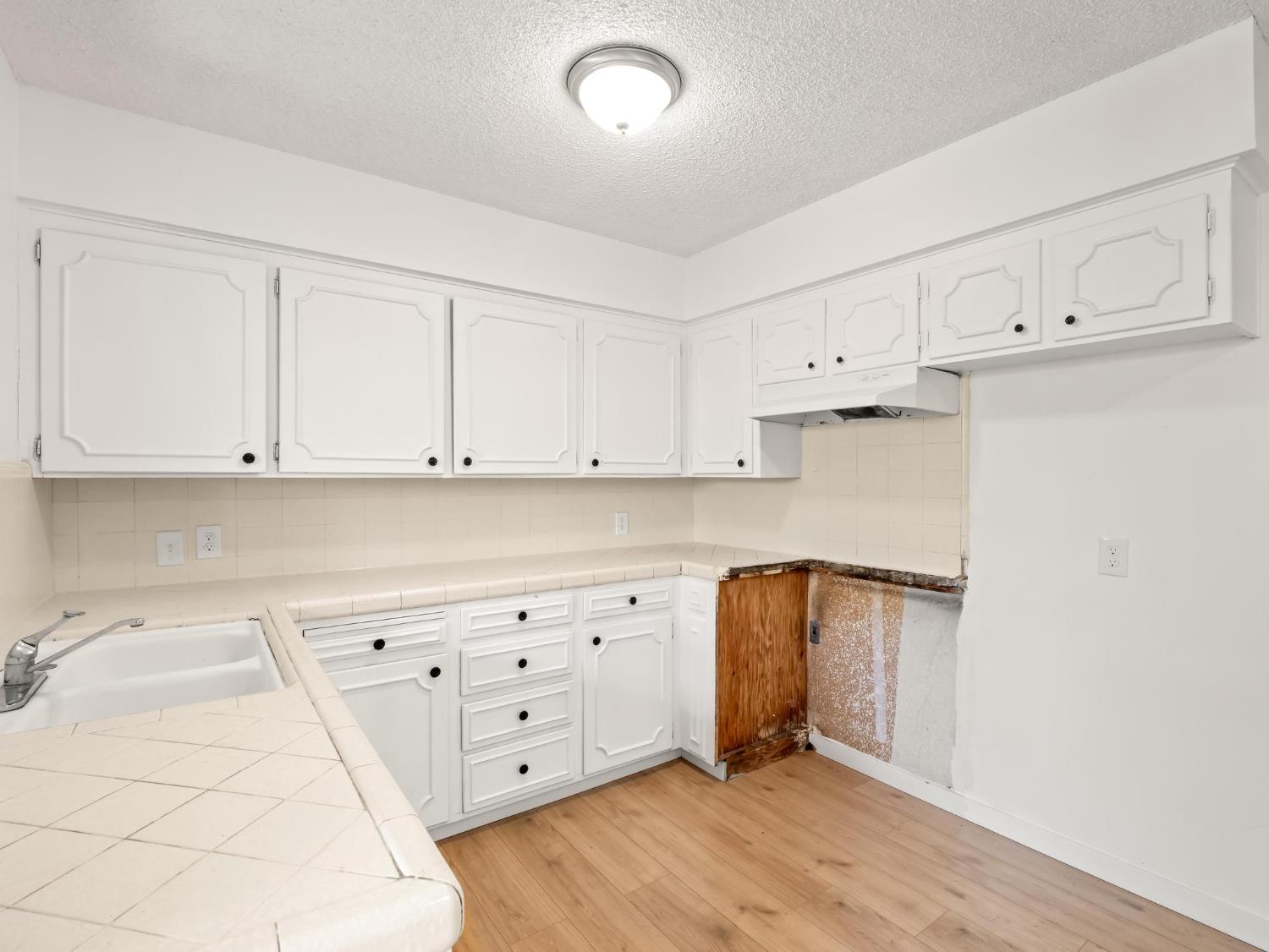 3725 N Fruit Avenue UNIT&nbsp;B, Fresno, CA, 93705