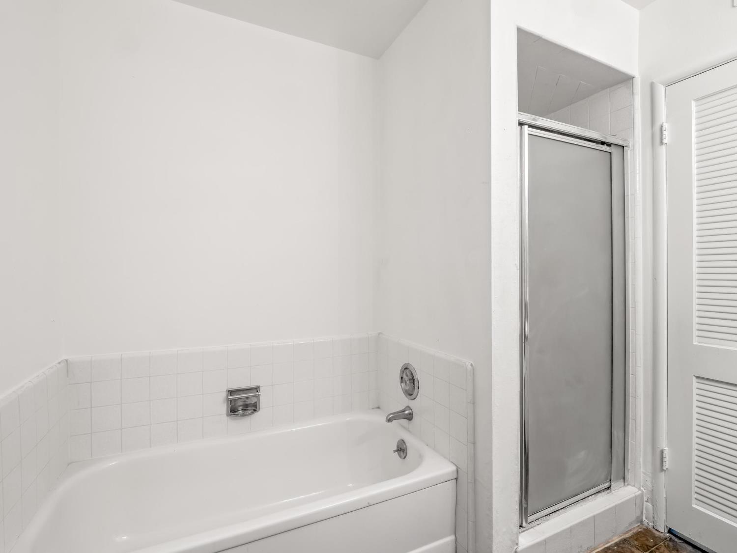 3725 N Fruit Avenue UNIT&nbsp;B, Fresno, CA, 93705