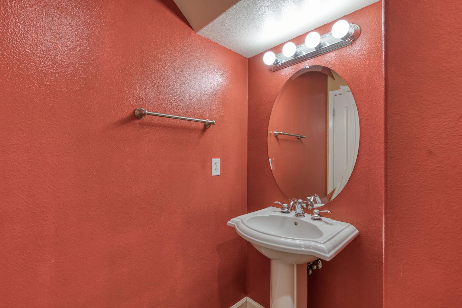 3202 Everglade Avenue, Clovis, CA, 93619