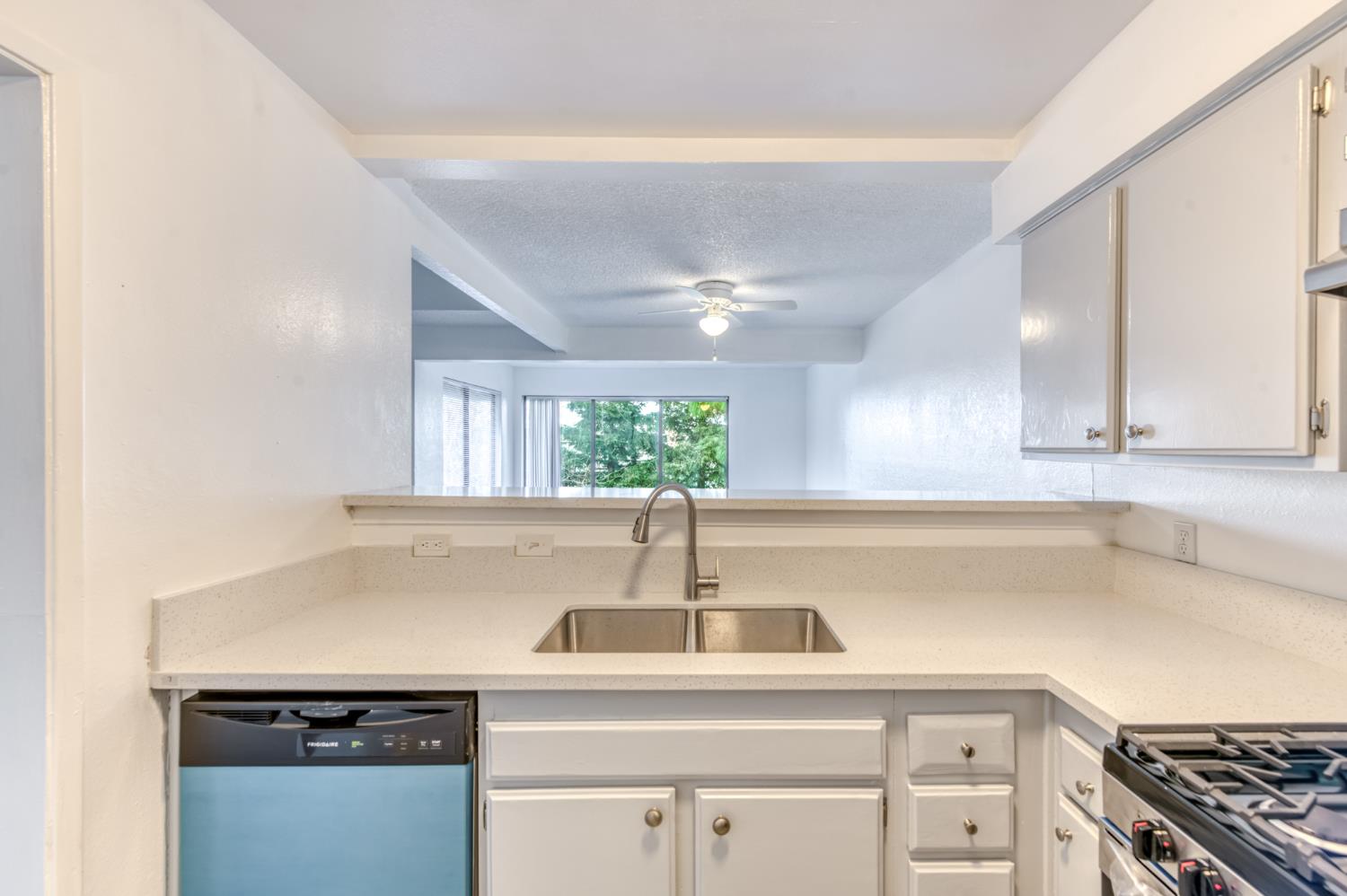 4860 E Lane Avenue UNIT&nbsp;230, Fresno, CA, 93727