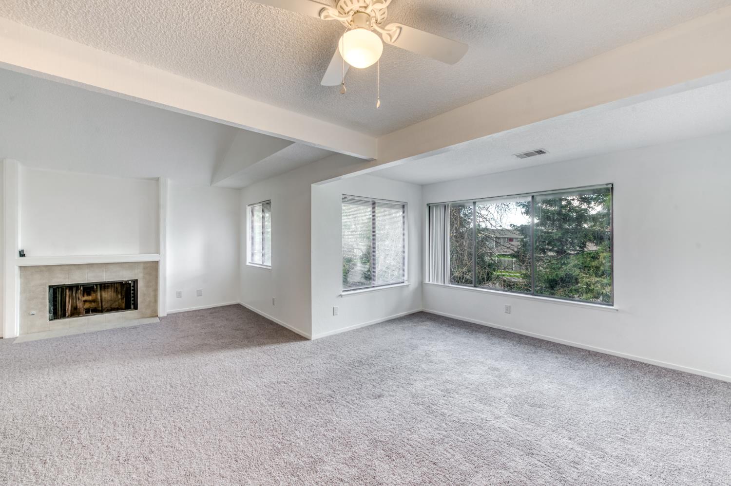 4860 E Lane Avenue UNIT&nbsp;230, Fresno, CA, 93727