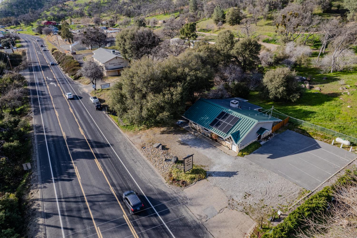 Commercial in Coarsegold - photo 2