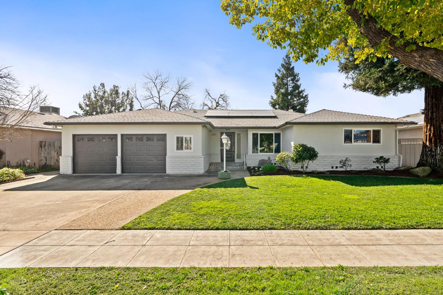 909 Grangeville Avenue, Avenal, CA, 93204