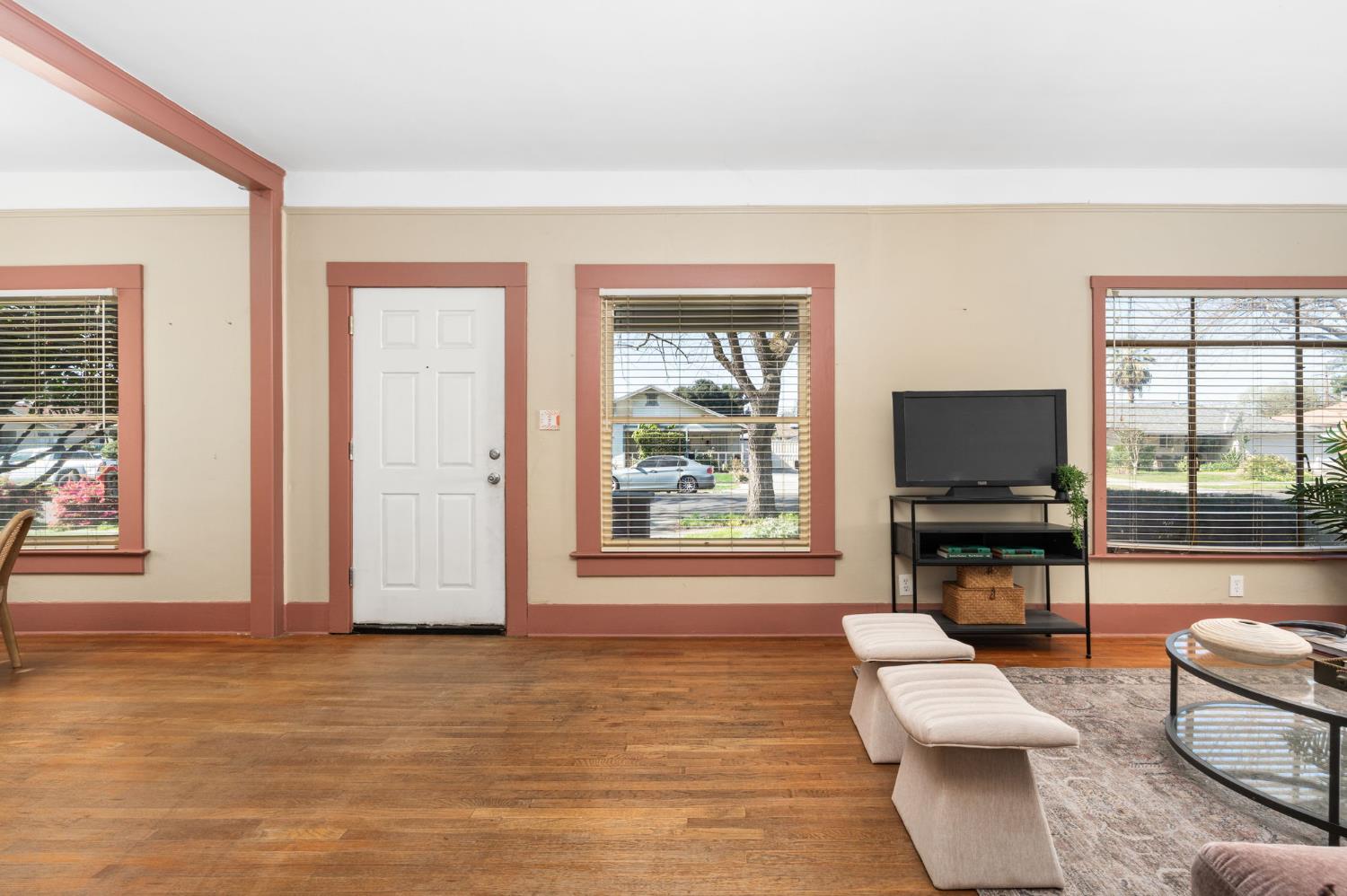 1336 N Del Mar Avenue, Fresno, CA, 93728