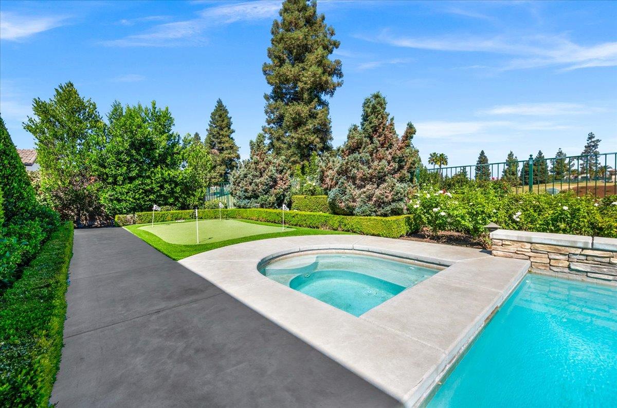 11350 N Glencastle Way, Fresno, CA, 93730