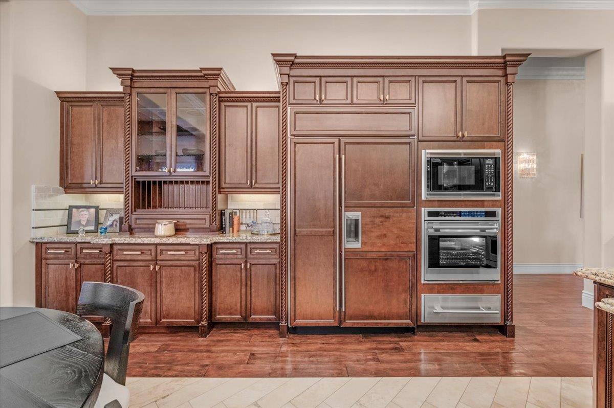 11350 N Glencastle Way, Fresno, CA, 93730