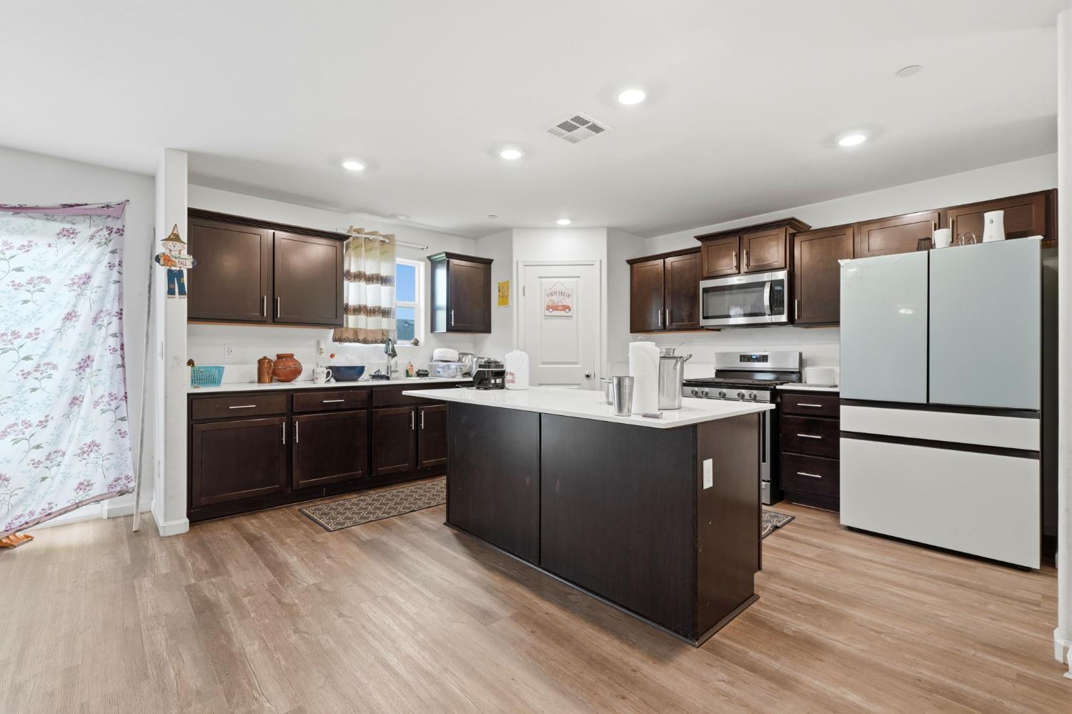 2456 Wolf Creek Place, Tulare, CA, 93274