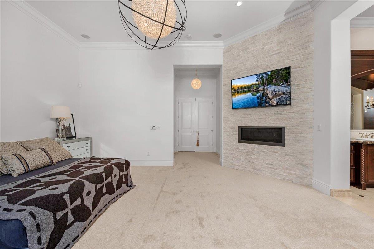 11350 N Glencastle Way, Fresno, CA, 93730