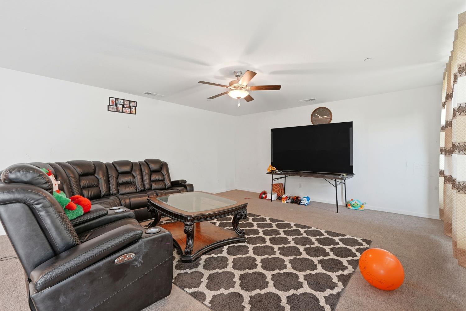 2456 Wolf Creek Place, Tulare, CA, 93274