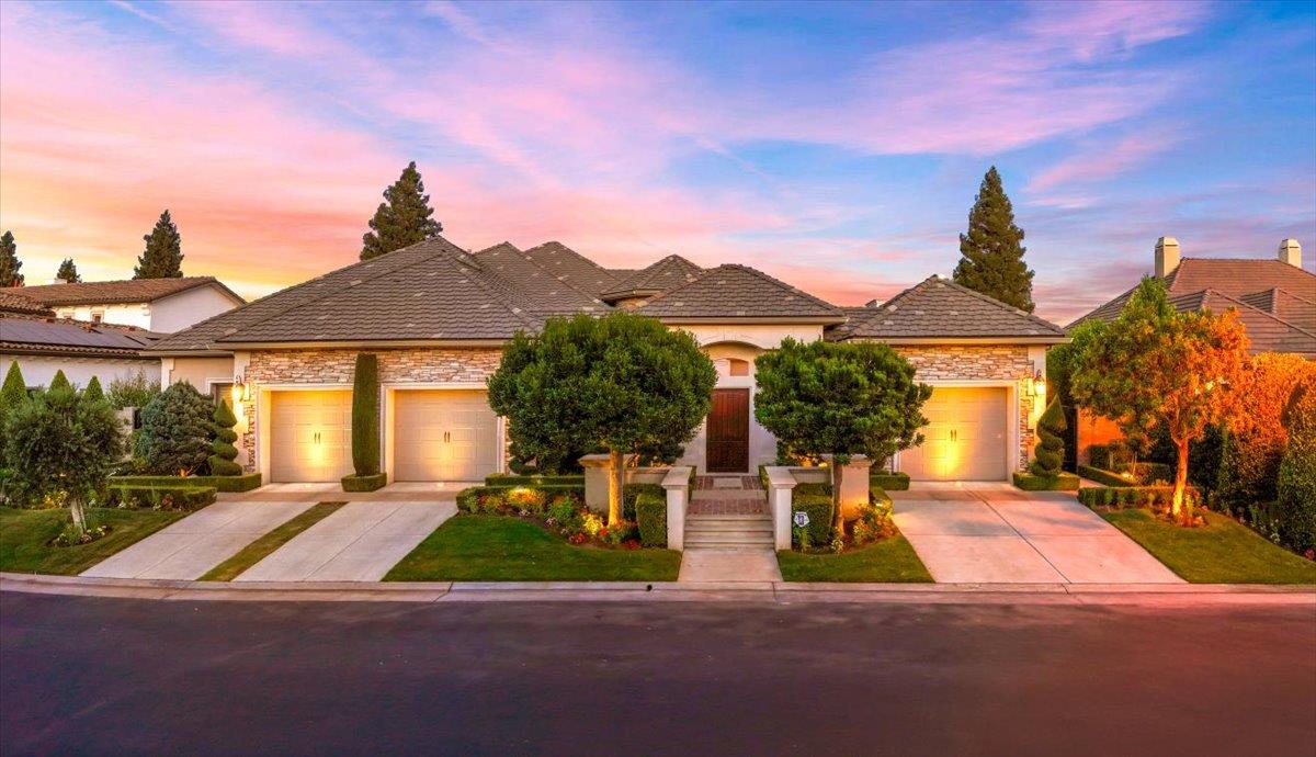 11350 N Glencastle Way, Fresno, CA, 93730