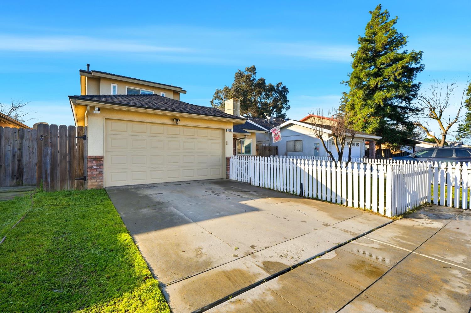 4297 W Brown Avenue, Fresno, CA, 93722