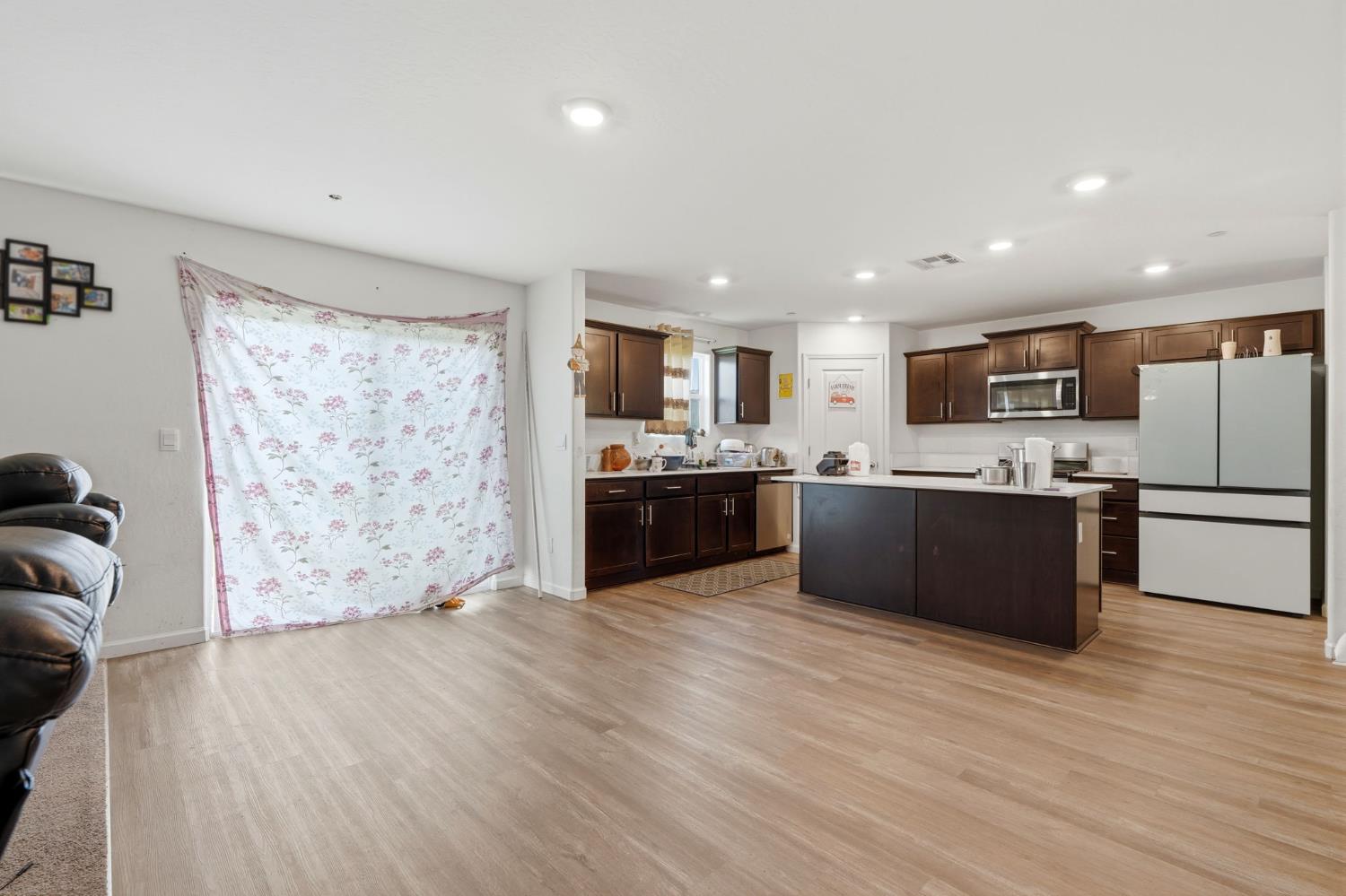 2456 Wolf Creek Place, Tulare, CA, 93274