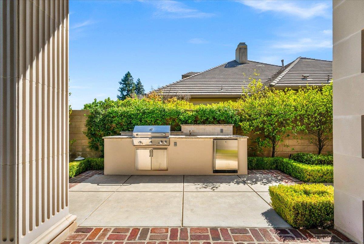 11350 N Glencastle Way, Fresno, CA, 93730