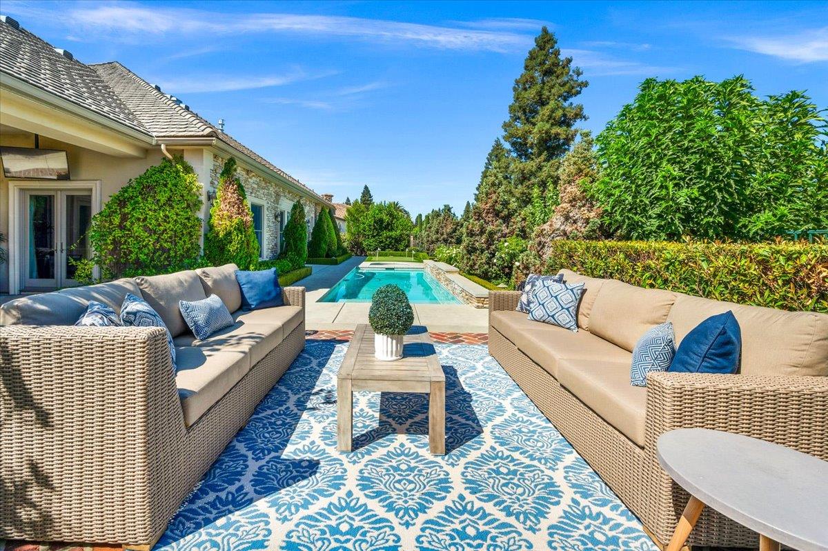 11350 N Glencastle Way, Fresno, CA, 93730