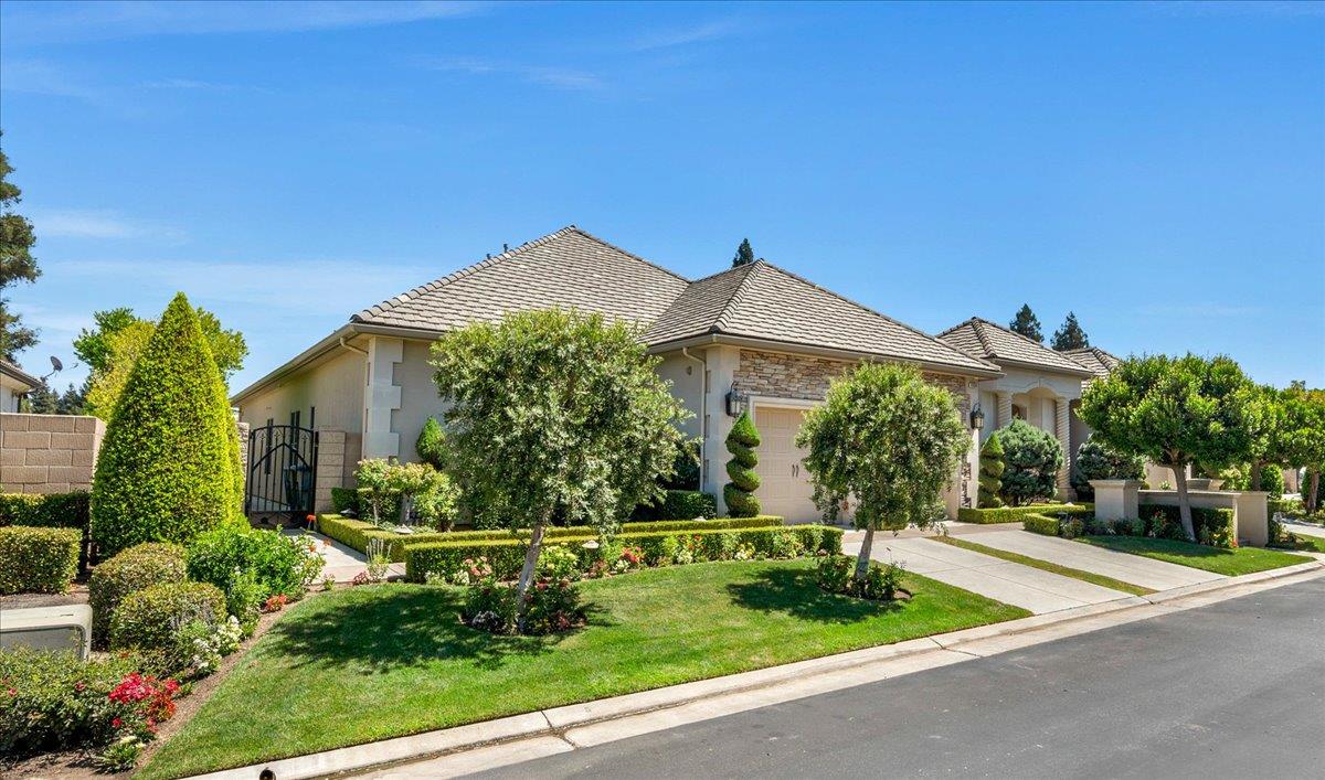 11350 N Glencastle Way, Fresno, CA, 93730