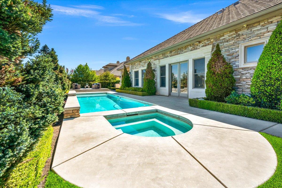 11350 N Glencastle Way, Fresno, CA, 93730