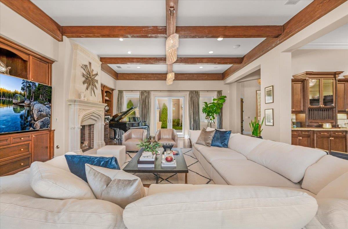 11350 N Glencastle Way, Fresno, CA, 93730