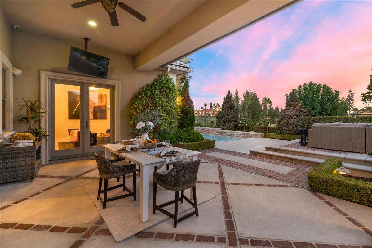 11350 N Glencastle Way, Fresno, CA, 93730