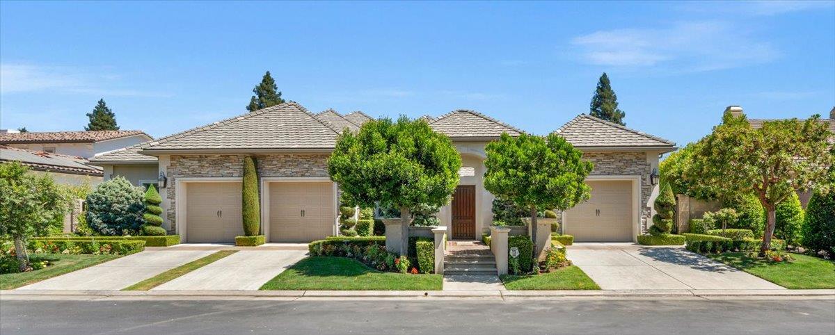 11350 N Glencastle Way, Fresno, CA, 93730
