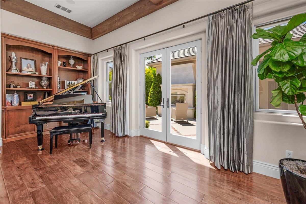 11350 N Glencastle Way, Fresno, CA, 93730