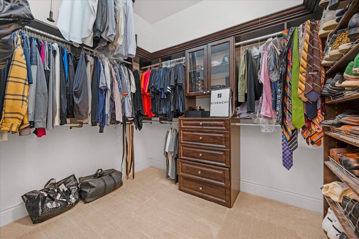 11350 N Glencastle Way, Fresno, CA, 93730