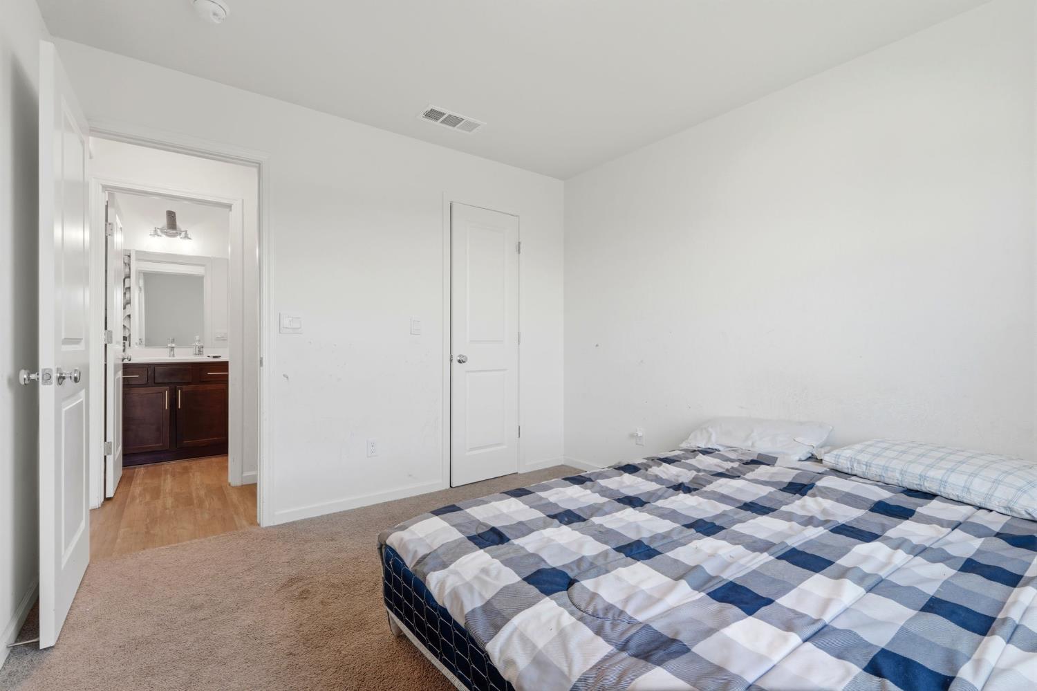 2456 Wolf Creek Place, Tulare, CA, 93274