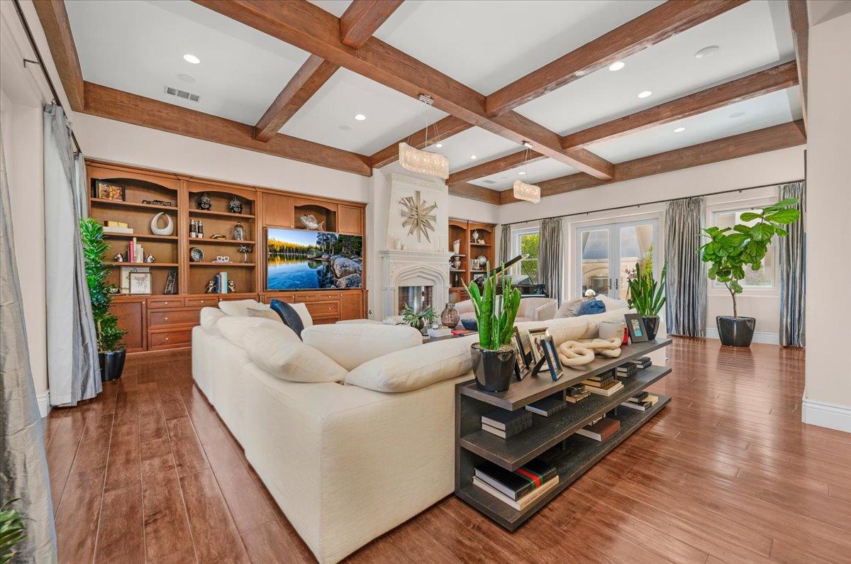 11350 N Glencastle Way, Fresno, CA, 93730