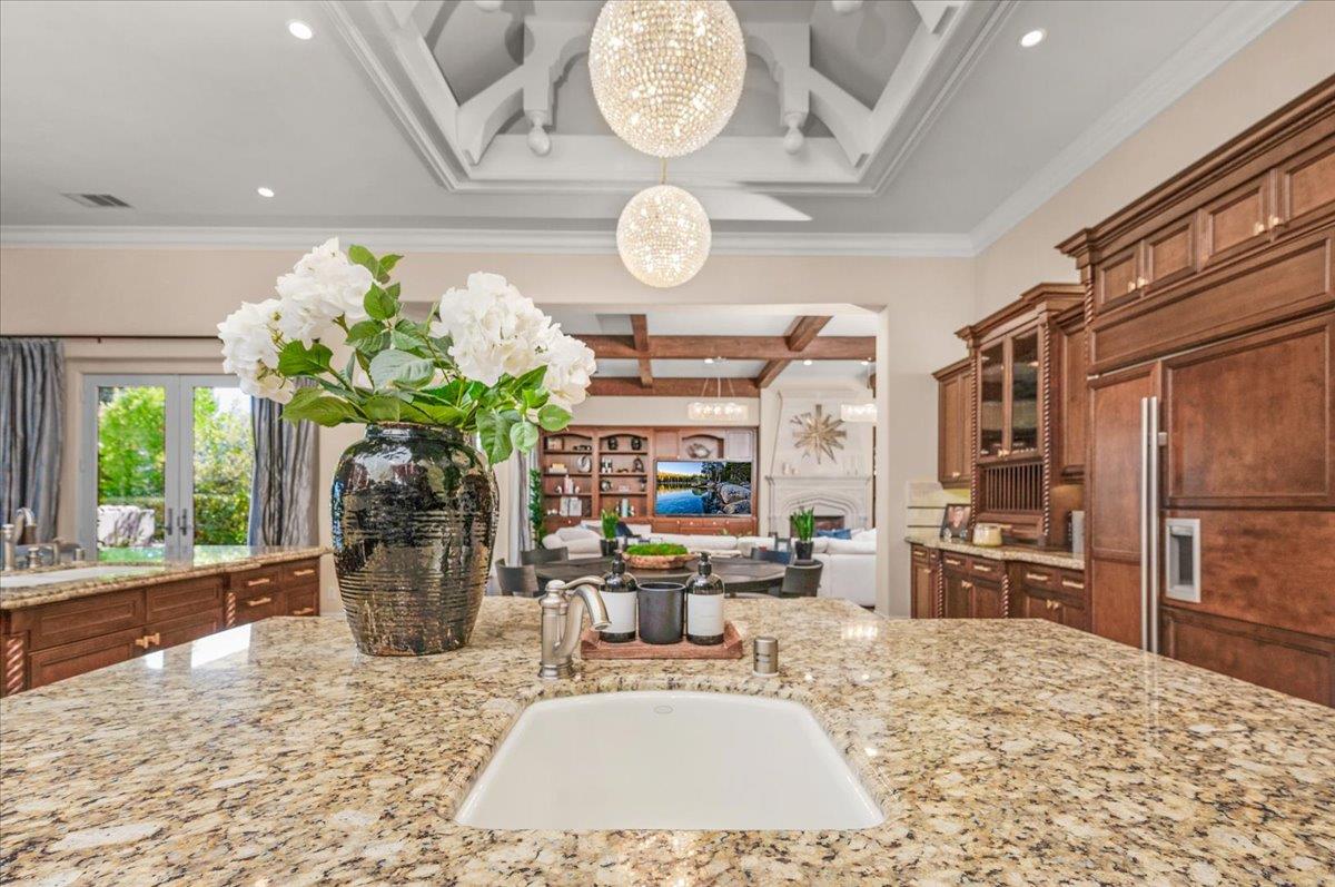 11350 N Glencastle Way, Fresno, CA, 93730