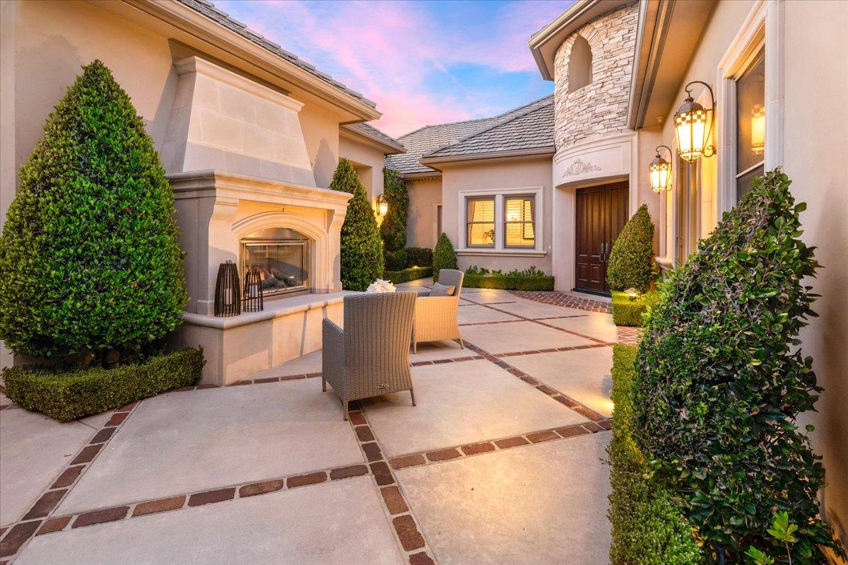 11350 N Glencastle Way, Fresno, CA, 93730