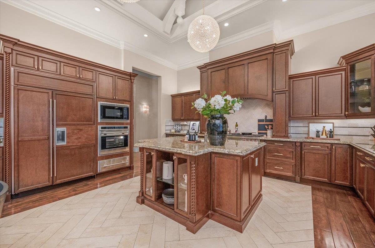 11350 N Glencastle Way, Fresno, CA, 93730