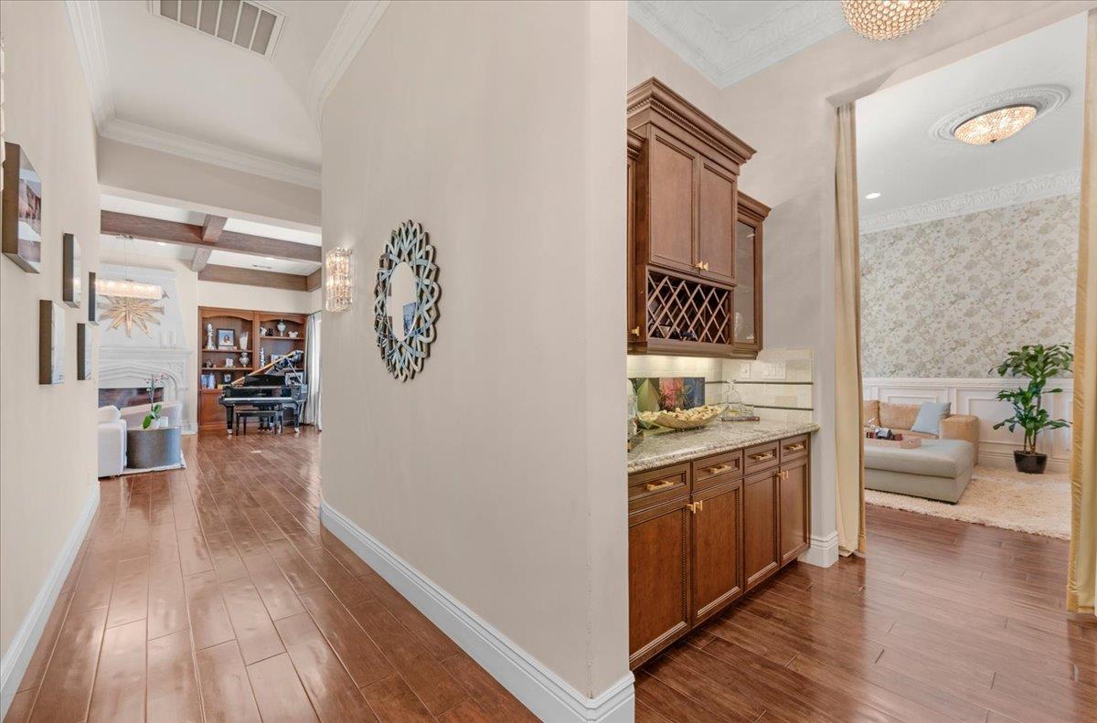 11350 N Glencastle Way, Fresno, CA, 93730