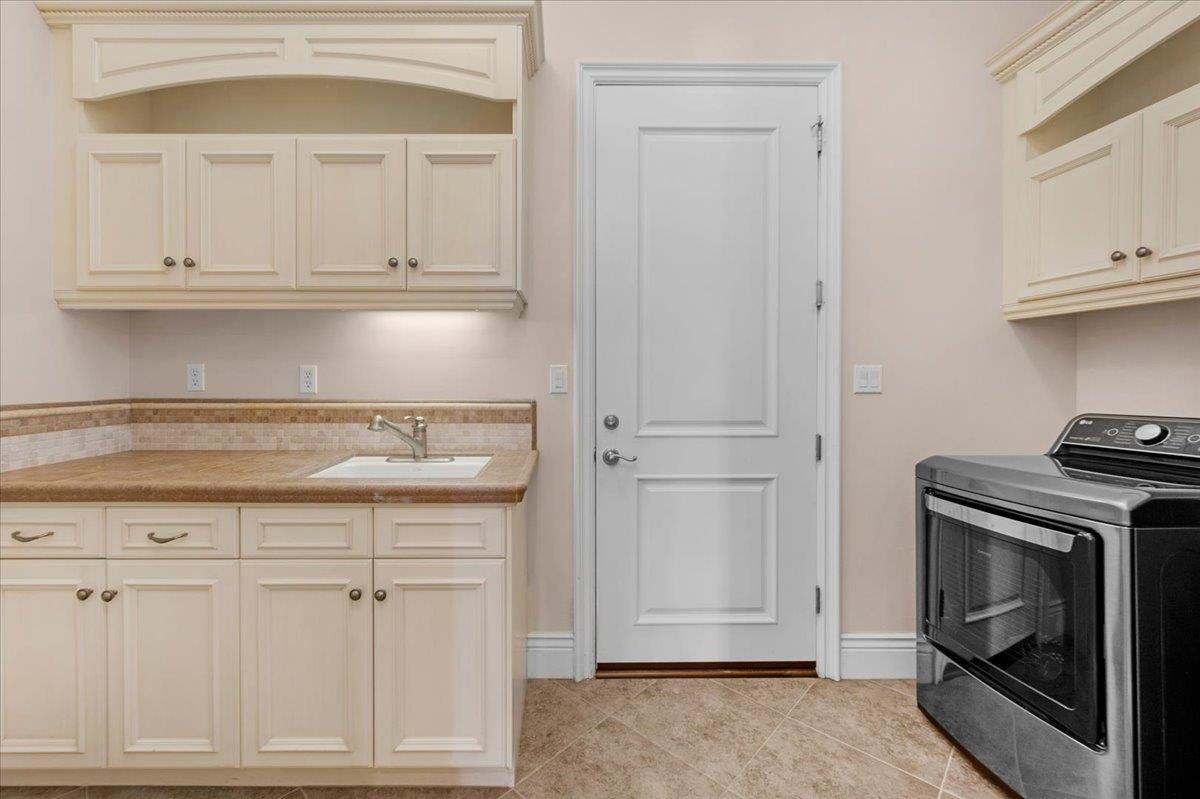 11350 N Glencastle Way, Fresno, CA, 93730