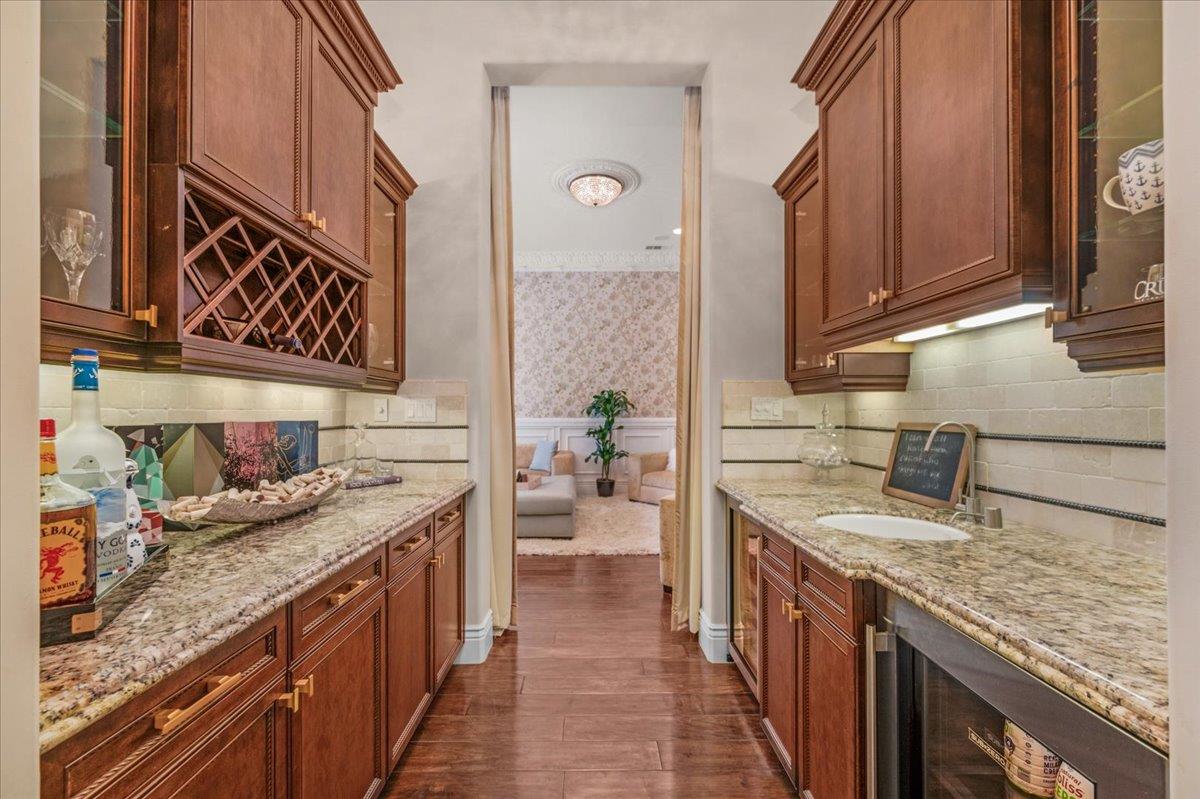 11350 N Glencastle Way, Fresno, CA, 93730