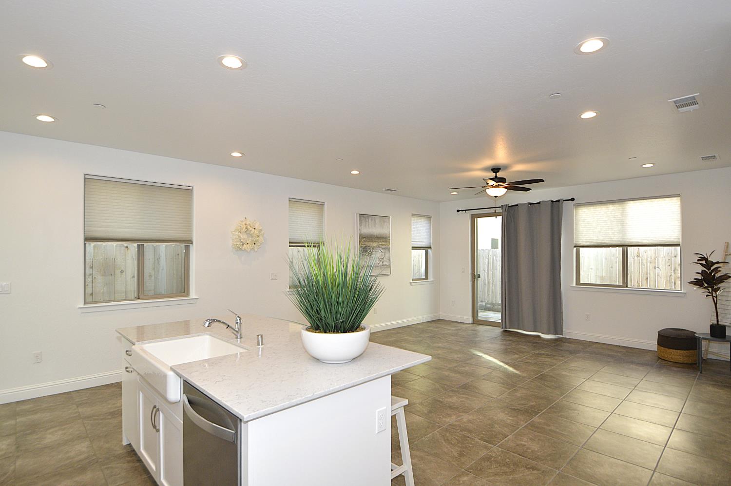 3412 W Venice, Visalia, CA, 93277