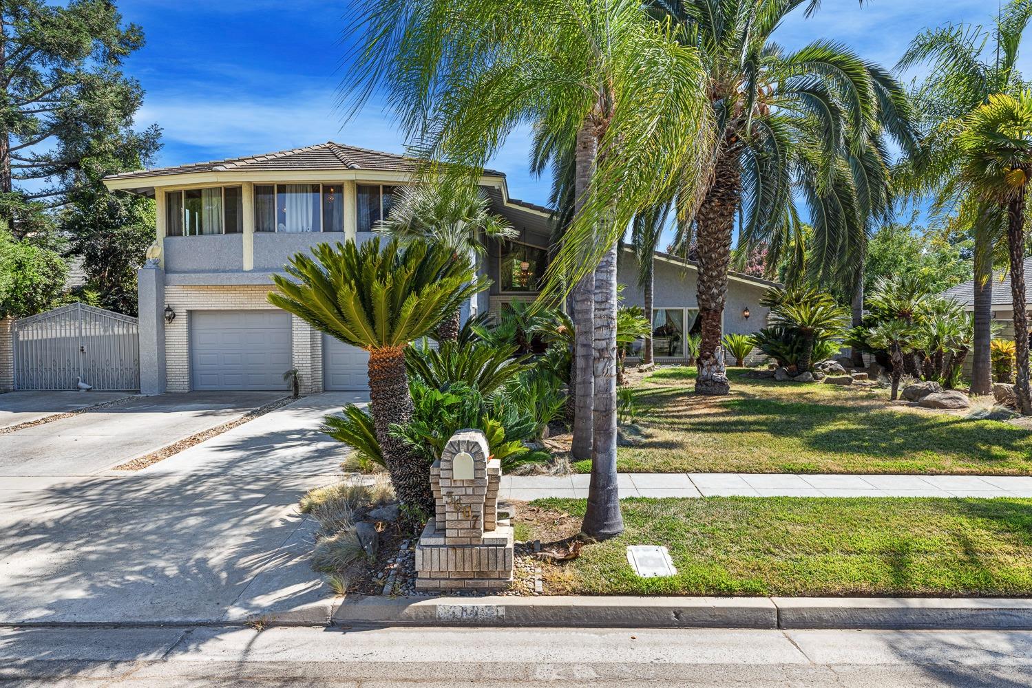 Single Family in Fresno - photo 2