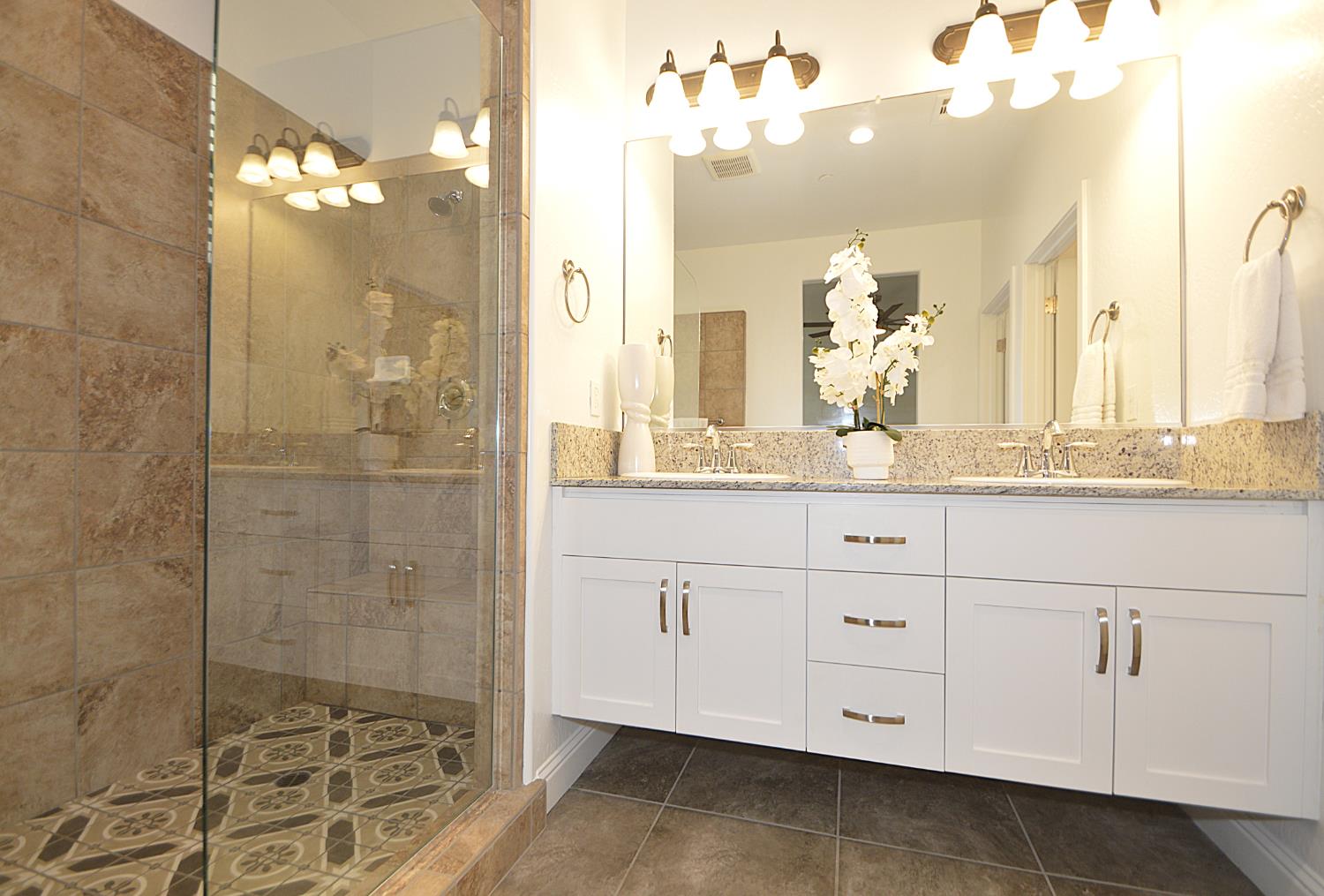 3412 W Venice, Visalia, CA, 93277