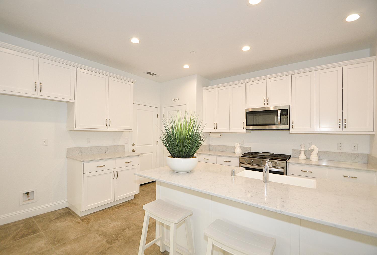 3412 W Venice, Visalia, CA, 93277