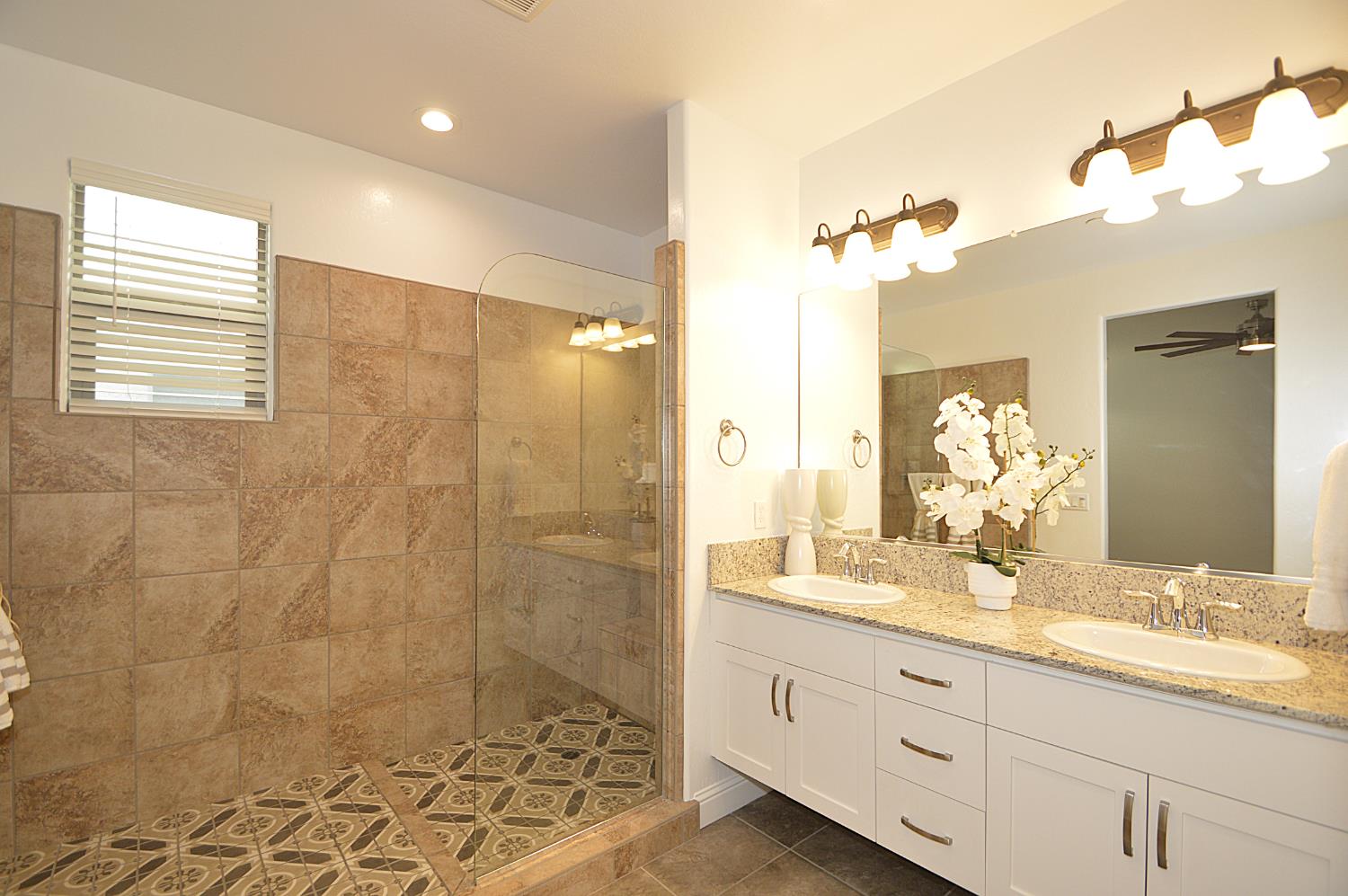 3412 W Venice, Visalia, CA, 93277