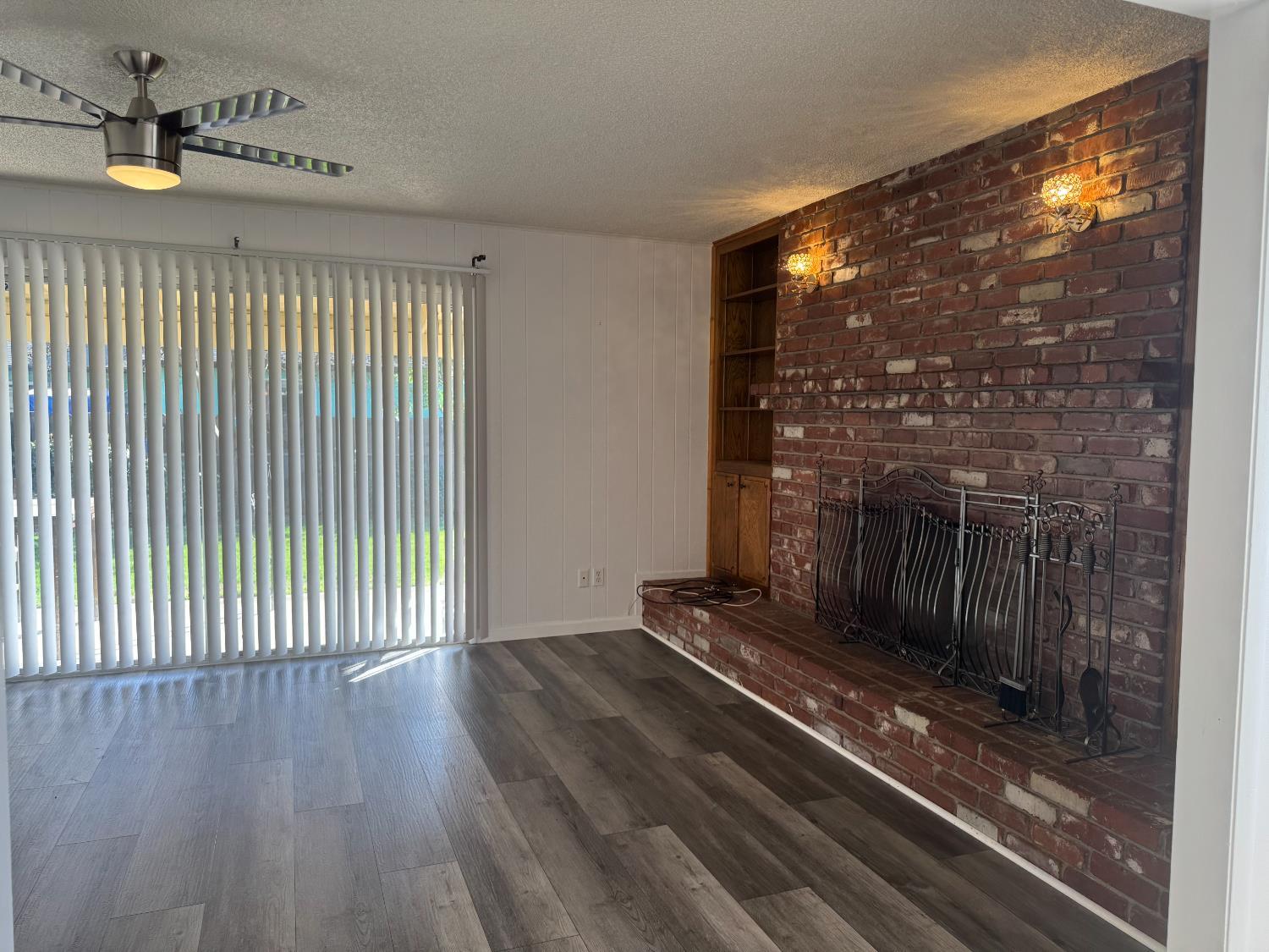 2617 W Sussex Way, Fresno, CA, 93705