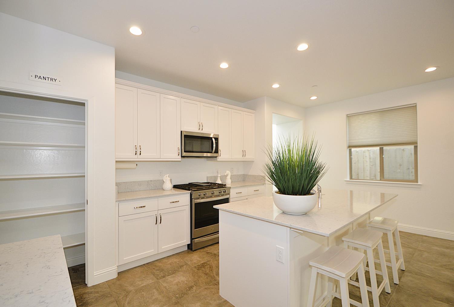 3412 W Venice, Visalia, CA, 93277