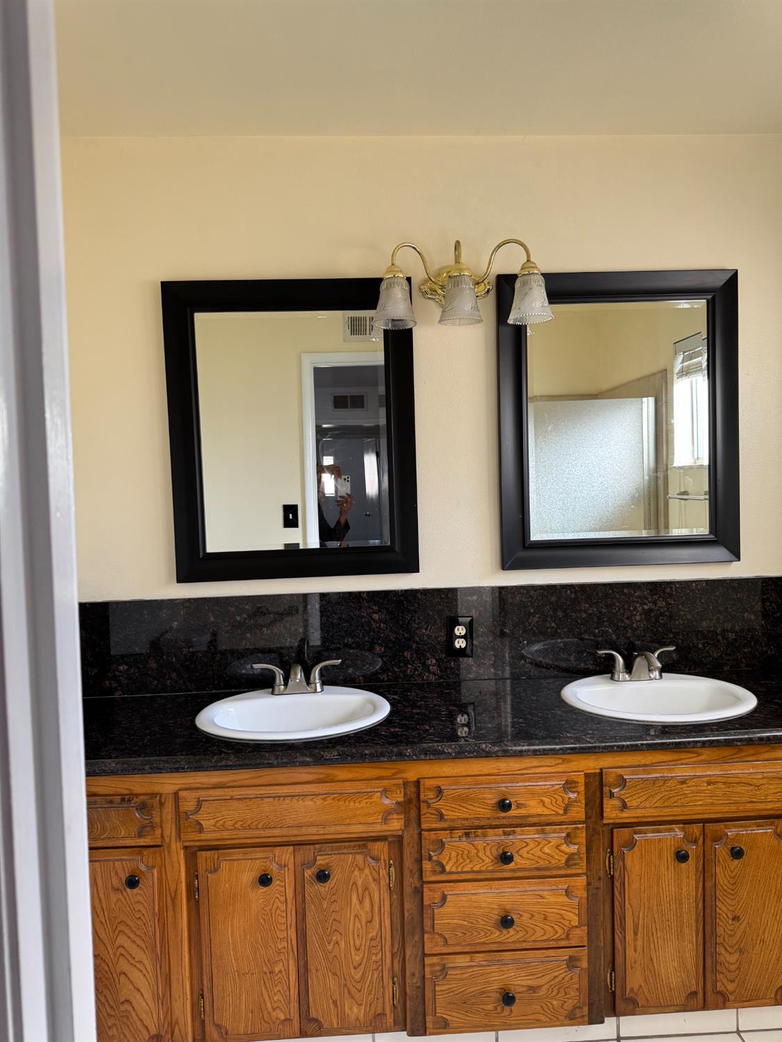 2617 W Sussex Way, Fresno, CA, 93705